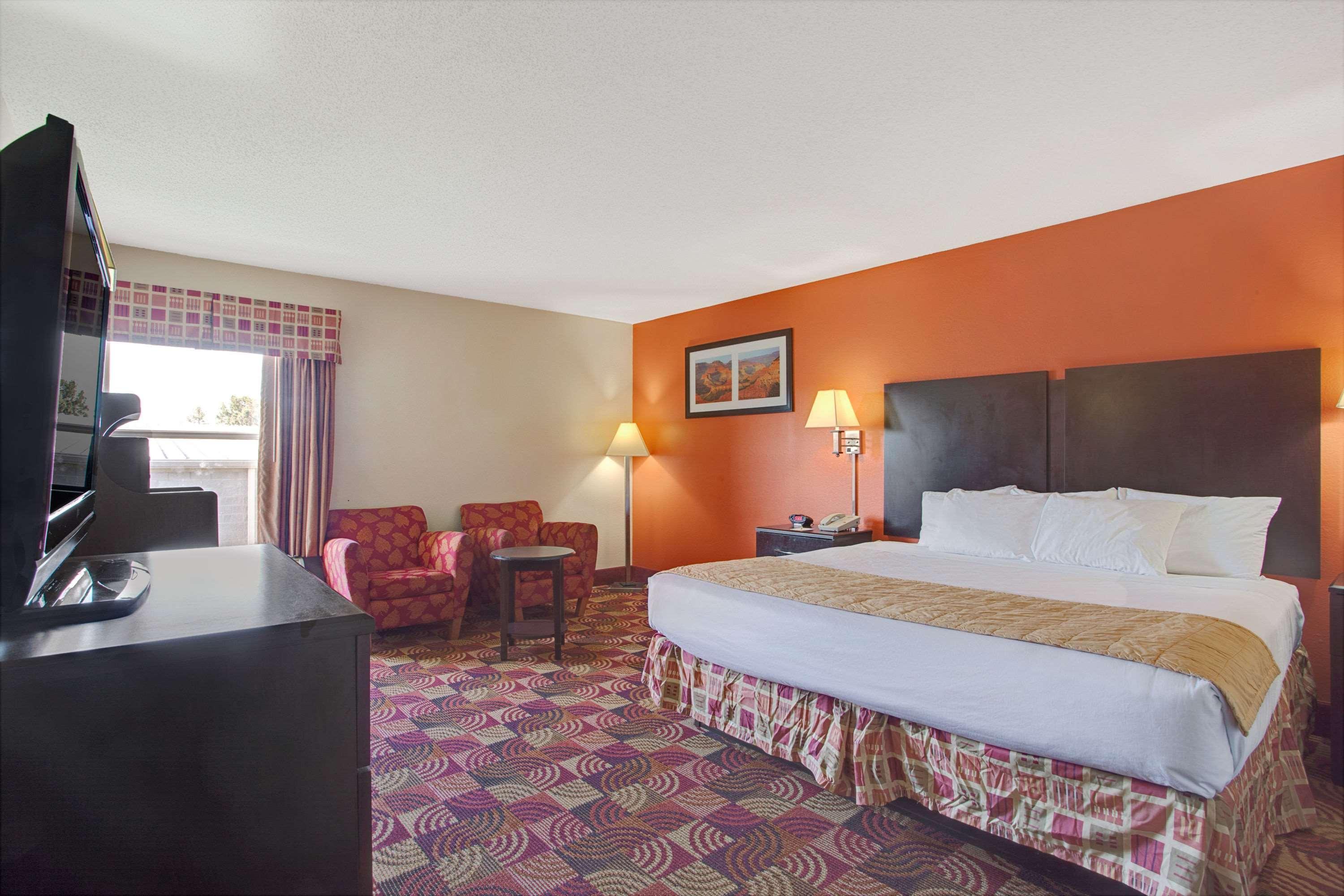 Days Inn & Suites By Wyndham Ridgeland Exterior foto