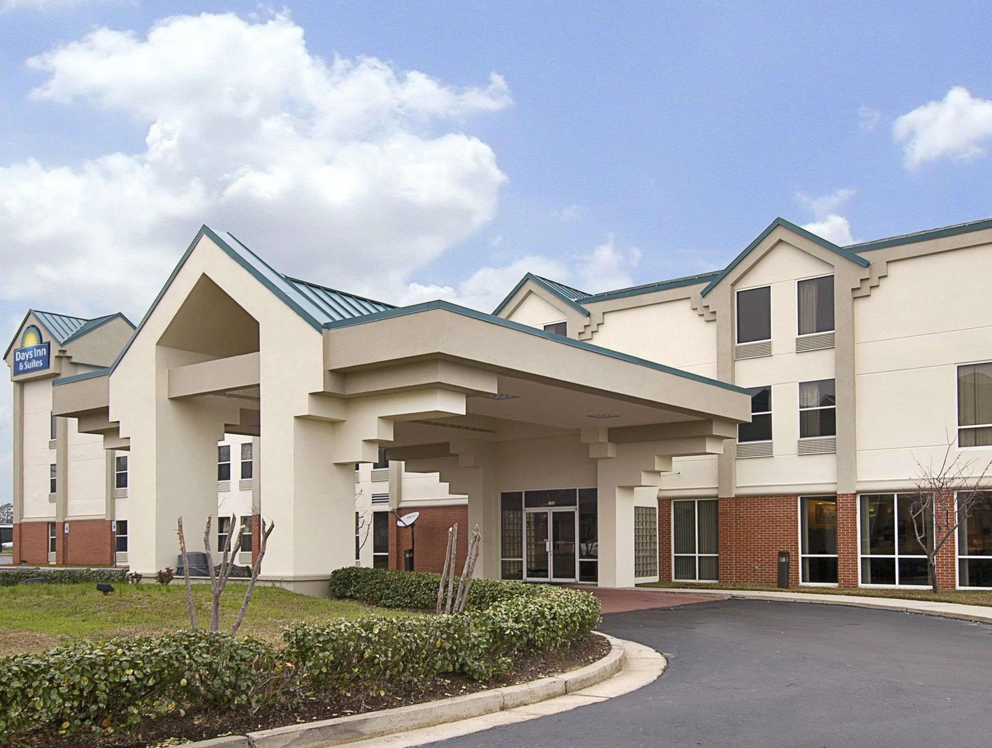Days Inn & Suites By Wyndham Ridgeland Exterior foto